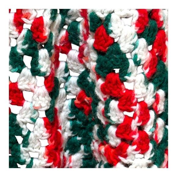 Vintage Handmade Christmas Crochet Holiday Shawl With Red & Green Festive Design - Picture 4 of 4